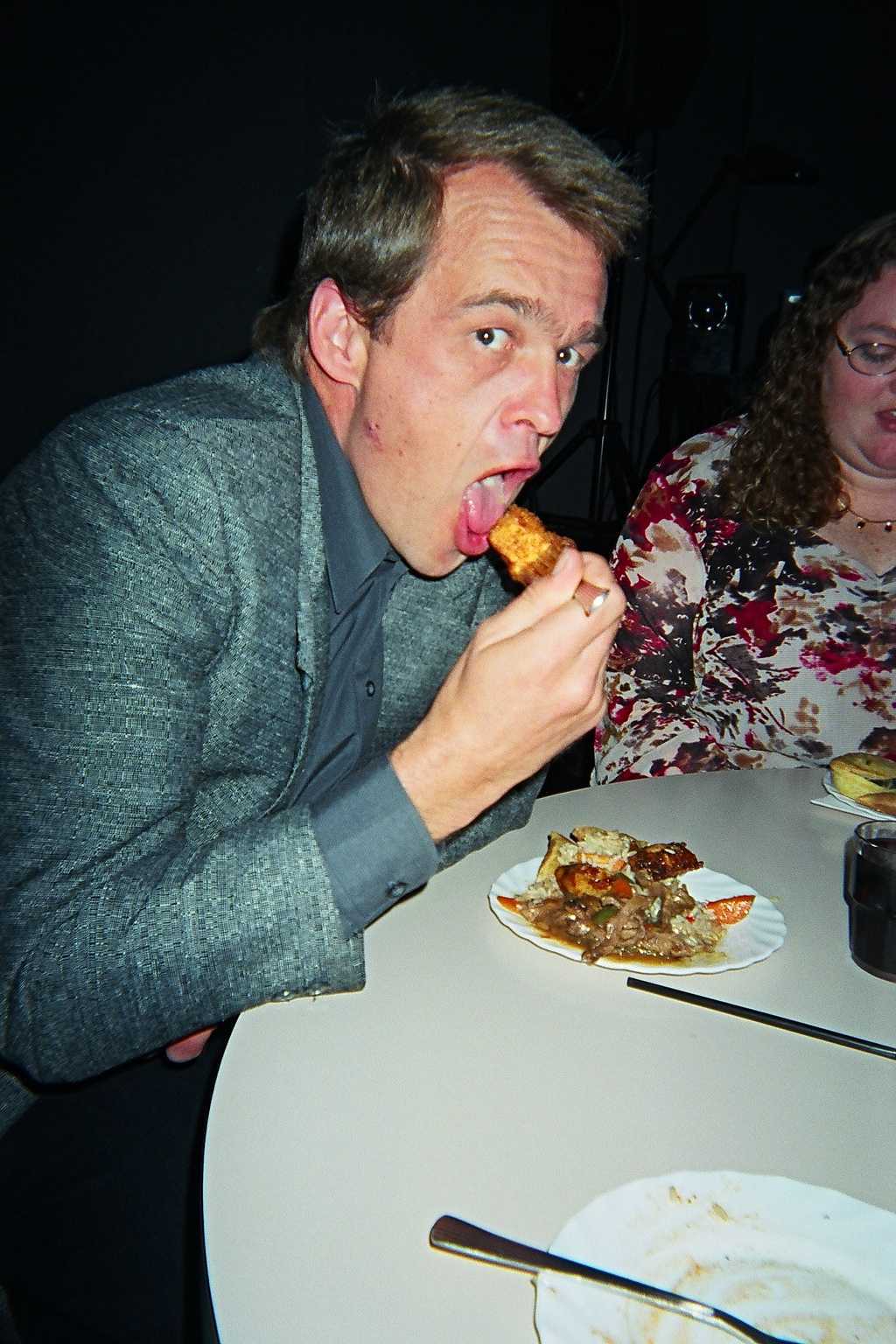 Wedding/103NORIT/Rick eating.JPG